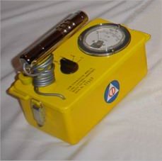 CD V-700 Geiger Counter